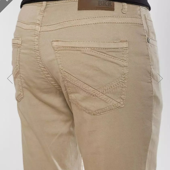 NWT Men's BKE Tyler Straight Leg Khaki Jeans Buckle Size 33x34 - Picture 3 of 3